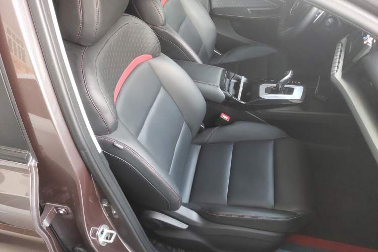 Used MG 5 2021 Revised 300TGI DCT Qingshè Luxurious Enjoyment Edition Right Front Seat