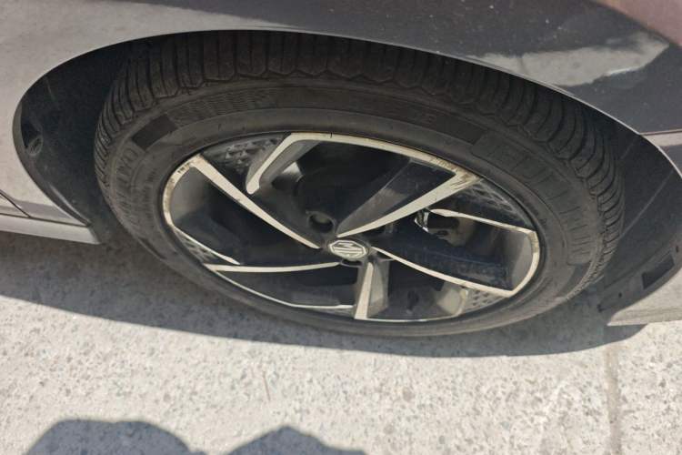 Used MG 5 2021 300TGI DCT Luxury Flagship Edition Right Front Wheel Hub