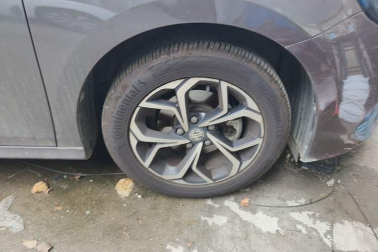 Used MG 5 2021 180 DVVT CVT Youth Luxury Edition Right Front Wheel Hub