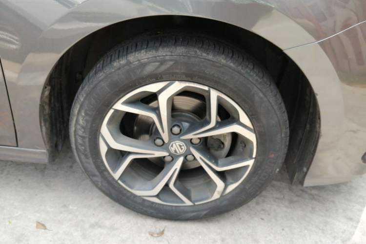 Used MG 5 2021 Revised Version 180 DVVT CVT Youth Luxury Edition Right Front Wheel Hub