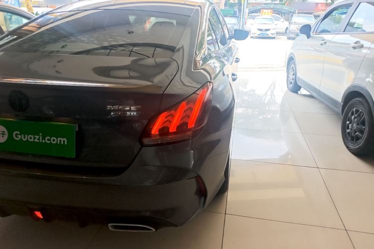 Used MG 5 2021 Revised 300TGI DCT Qingshè Luxurious Enjoyment Edition Right Rear Taillight