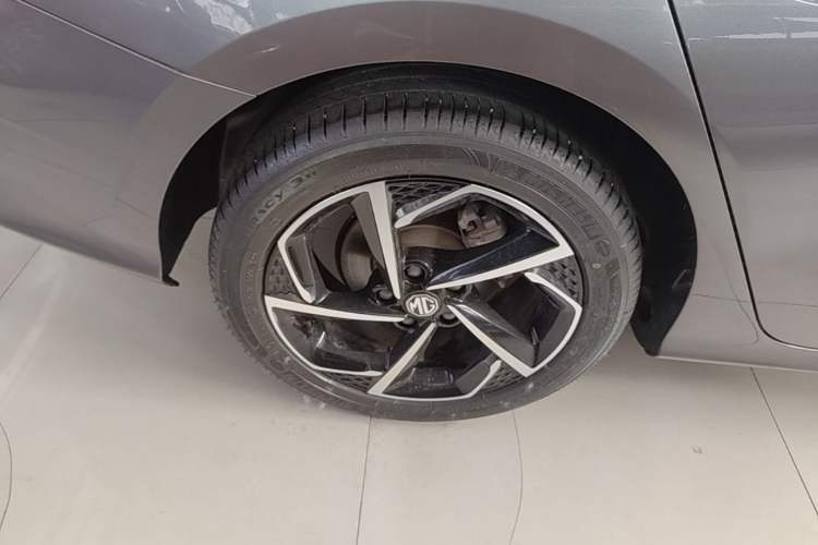 Used MG 5 2021 Revised 300TGI DCT Elegant Luxury Flagship Edition Right Rear Wheel Hub
