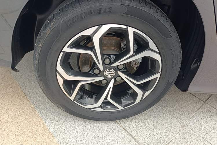 Used MG 5 2021 180 DVVT CVT Youth Luxury Edition Right Rear Wheel Hub