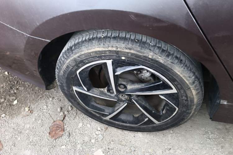 Used MG 5 2021 300TGI DCT Elegant & Trendy Edition Right Rear Wheel Hub