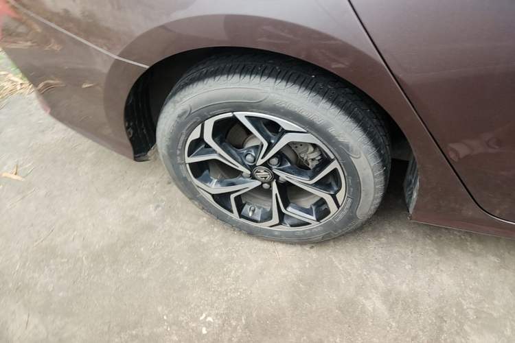 Used MG 5 2021 180 DVVT CVT Youth Luxury Edition Right Rear Wheel Hub
