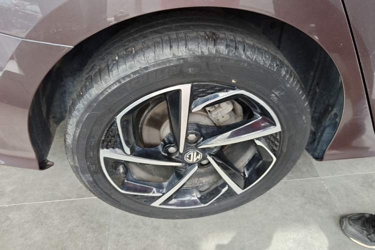 Used MG 5 2021 Revised 300TGI DCT Qingshè Luxurious Enjoyment Edition Right Rear Wheel Hub