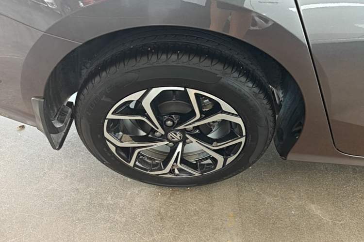 Used MG 5 2021 180 DVVT CVT Youth Luxury Edition Right Rear Wheel Hub