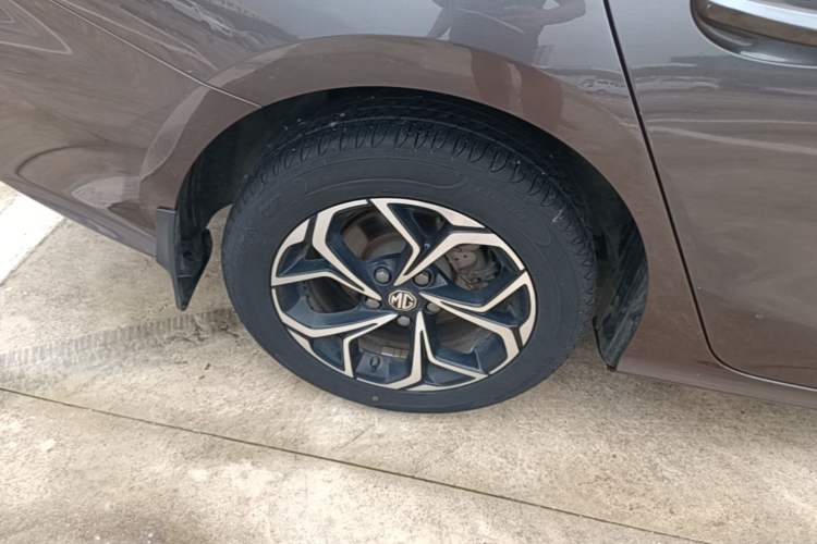 Used MG 5 2021 180 DVVT CVT Youth Luxury Edition Right Rear Wheel Hub