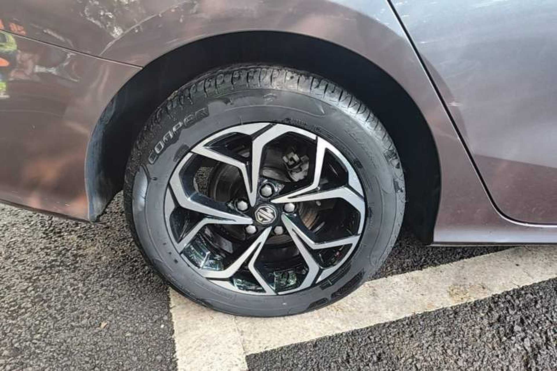 Used MG 5 2021 180 DVVT CVT Youth Luxury Edition Right Rear Wheel Hub