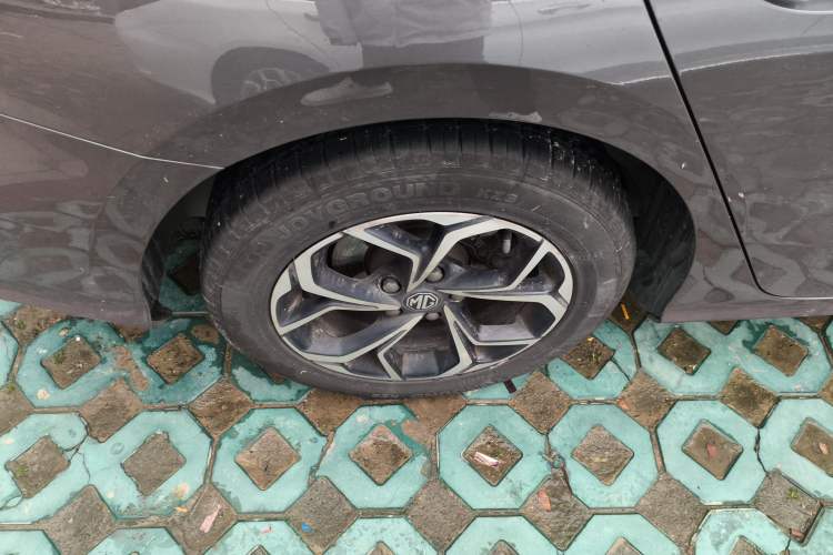 Used MG 5 2021 180 DVVT CVT Youth Luxury Edition Right Rear Wheel Hub