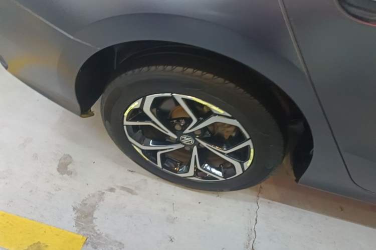 Used MG 5 2021 180 DVVT CVT Youth Luxury Edition Right Rear Wheel Hub