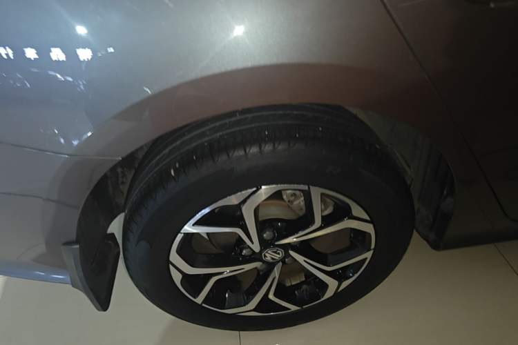Used MG 5 2021 Revised Version 180 DVVT CVT Youth Luxury Edition Right Rear Wheel Hub