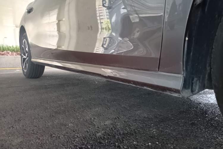 Used MG 5 2021 180 DVVT CVT Youthful Style Edition Right Side Sill