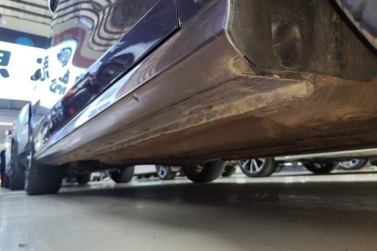 Used MG 5 2021 Revised 300TGI DCT Elegant Luxury Flagship Edition Right Side Sill