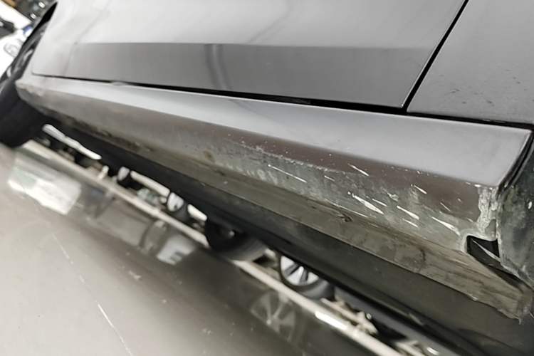 Used MG 5 2021 Revised 300TGI DCT Elegant Luxury Flagship Edition Right Side Sill