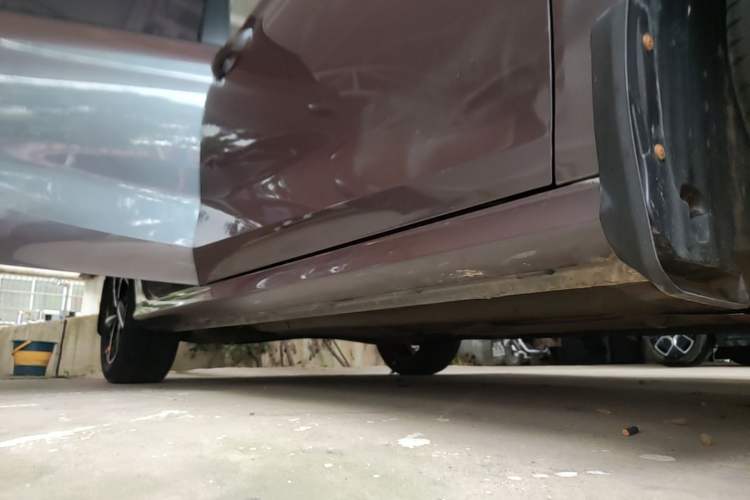 Used MG 5 2021 300TGI DCT Elegant Luxury Edition Right Side Sill