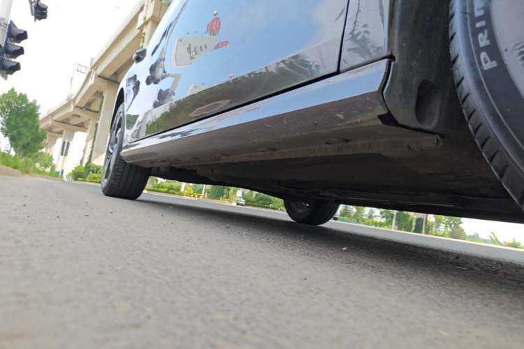 Used MG 5 2021 Revised 300TGI DCT Qingshè Luxurious Enjoyment Edition Right Side Sill