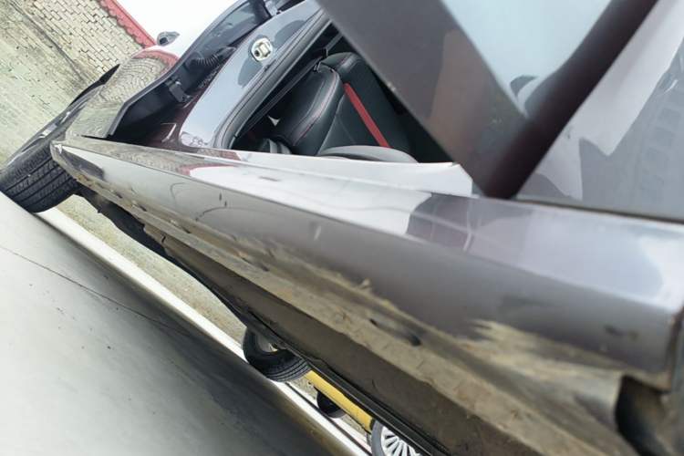 Used MG 5 2021 Revised Version 180 DVVT CVT Youth Luxury Edition Right Side Sill