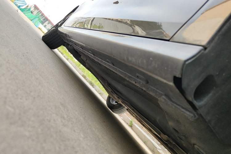 Used MG 5 2021 180 DVVT CVT Youth Luxury Edition Right Side Sill