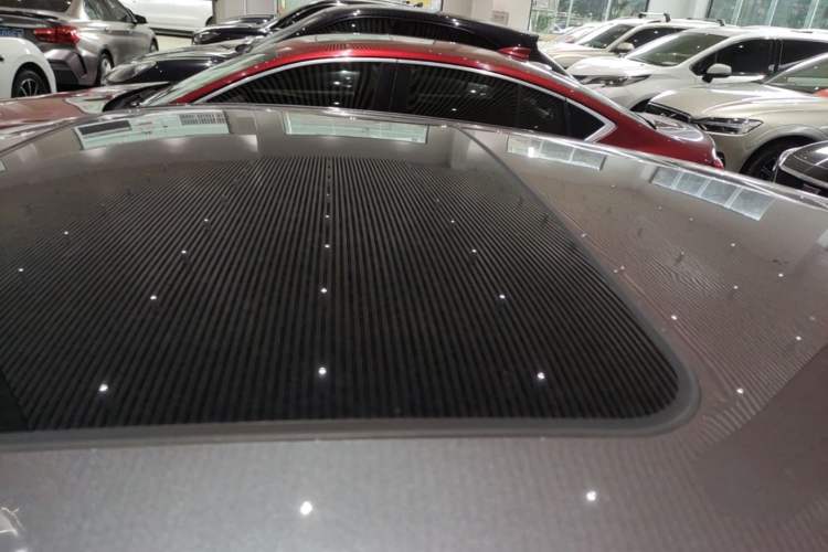 Used MG 5 2021 Revised Version 180 DVVT CVT Youth Luxury Edition Roof