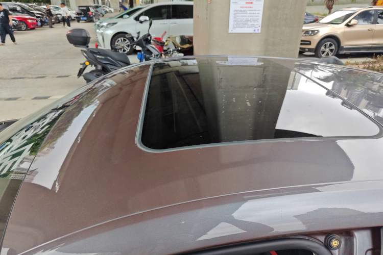 Used MG 5 2021 180 DVVT CVT Youthful Style Edition Roof