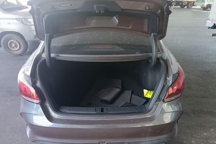 Used MG 5 2021 180 DVVT CVT Youthful Style Edition Trunk