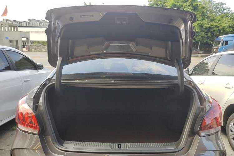 Used MG 5 2021 Revised Version 180 DVVT CVT Youth Luxury Edition Trunk
