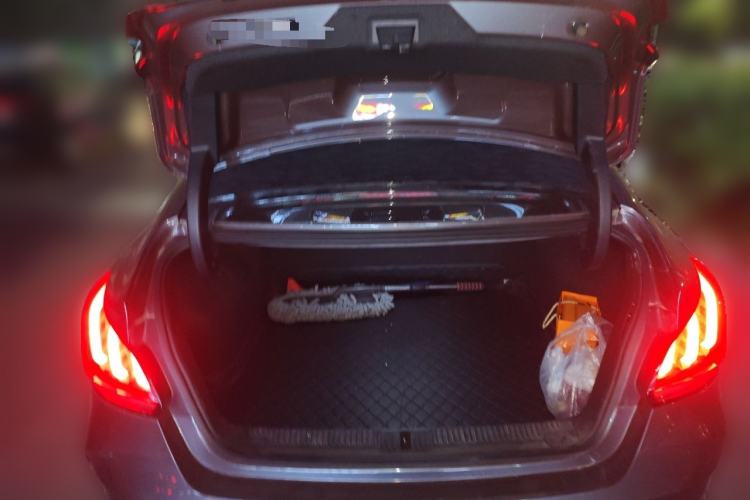 Used MG 5 2021 180 DVVT CVT Youth Luxury Edition Trunk