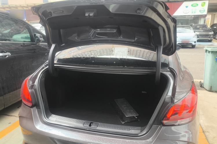 Used MG 5 2021 180 DVVT CVT Youth Luxury Edition Trunk