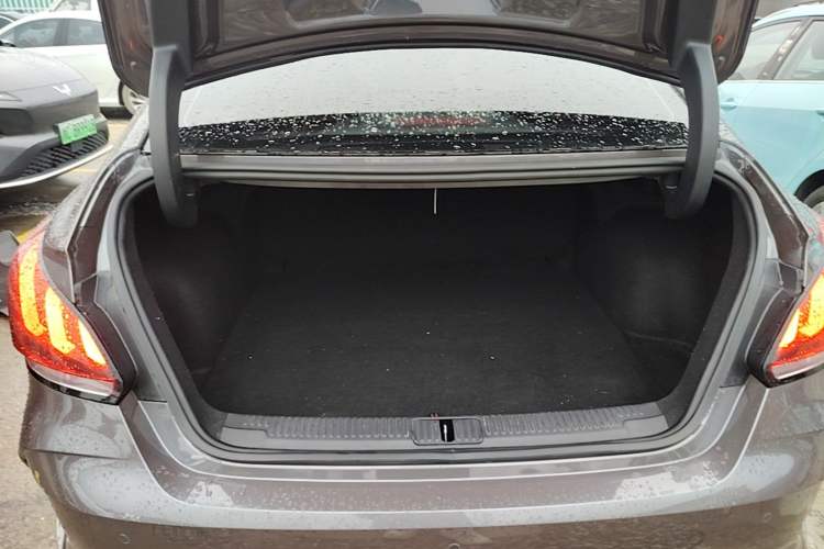 Used MG 5 2021 180 DVVT CVT Youthful Style Edition Trunk