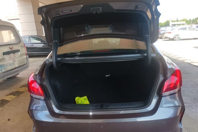 Used MG 5 2021 300TGI DCT Elegant Luxury Edition Trunk