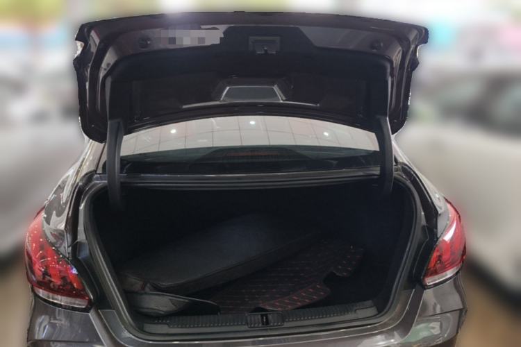 Used MG 5 2021 180 DVVT CVT Youth Luxury Edition Trunk