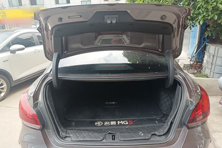 Used MG 5 2021 Revised Version 180 DVVT CVT Youth Luxury Edition Trunk