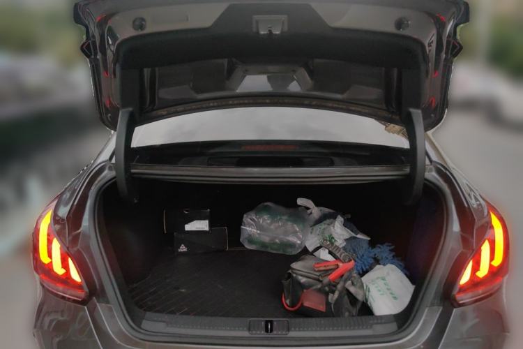 Used MG 5 2021 180 DVVT CVT Youth Luxury Edition Trunk