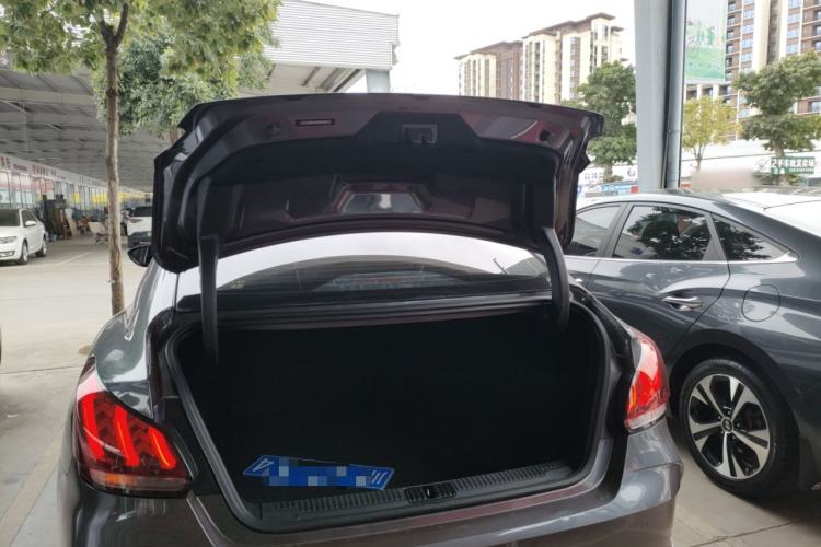 Used MG 5 2021 Revised Version 180 DVVT CVT Youth Luxury Edition Trunk
