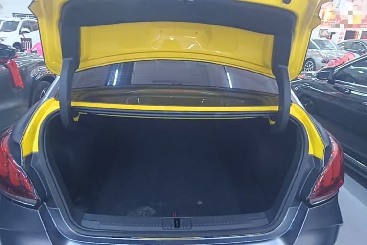 Used MG 5 2021 180 DVVT CVT Youth Luxury Edition Trunk