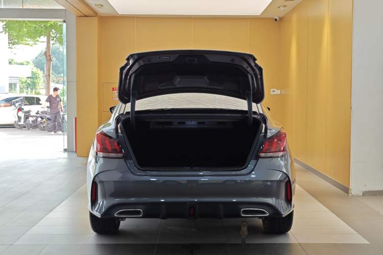 Used MG 5 2021 Revised 300TGI DCT Elegant Luxury Flagship Edition Trunk