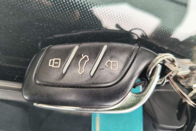 Used MG 5 2021 Revised 300TGI DCT Qingshè Luxurious Enjoyment Edition Vehicle Key
