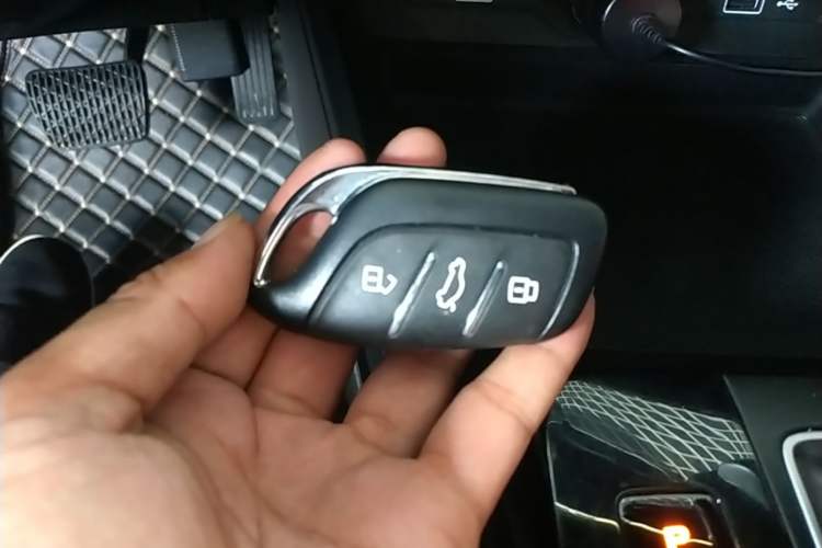 Used MG 5 2021 180 DVVT CVT Youth Luxury Edition Vehicle Key