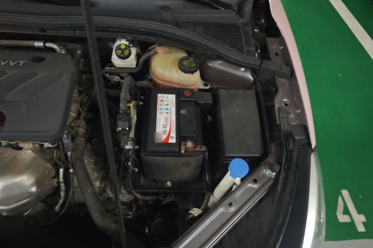 Used MG 5 2021 Revised Version 180 DVVT CVT Youth Luxury Edition Engine Bay Left