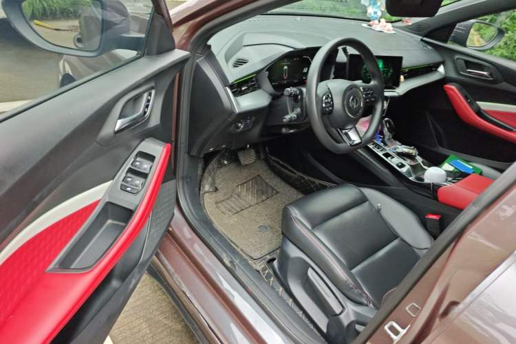 Used MG 5 2021 Revised Version 180 DVVT CVT Youth Luxury Edition Driver Seat