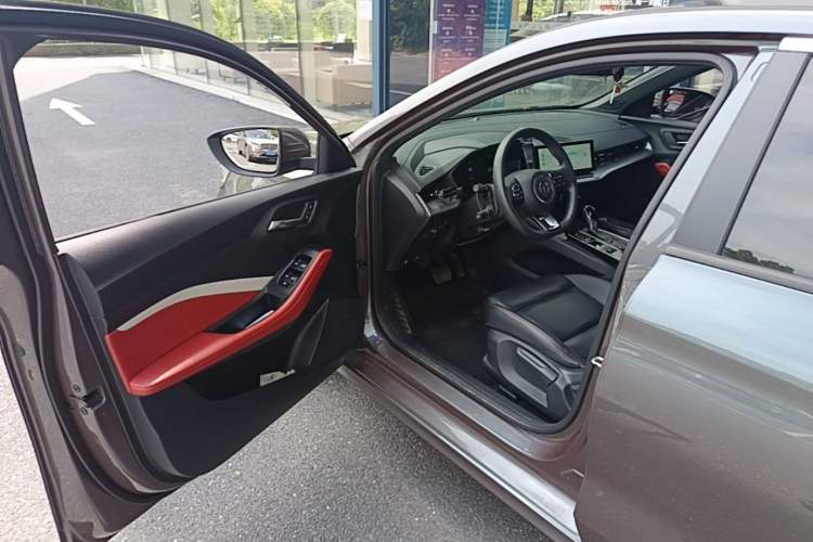 Used MG 5 2021 180 DVVT CVT Youth Luxury Edition Driver Seat