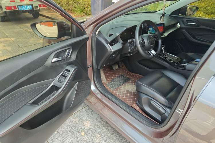 Used MG 5 2021 180 DVVT CVT Youth Luxury Edition Driver Seat