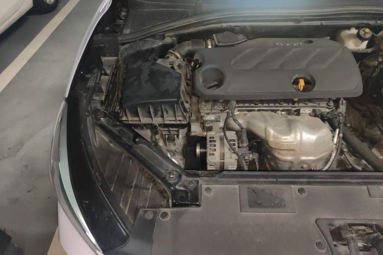 Used MG 5 2021 180 DVVT CVT Youth Luxury Edition Engine Bay Right