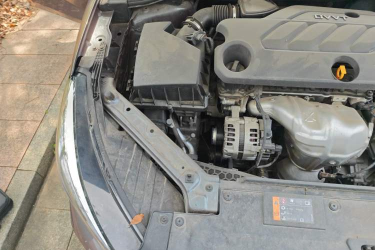 Used MG 5 2021 180 DVVT CVT Youth Luxury Edition Engine Bay Right
