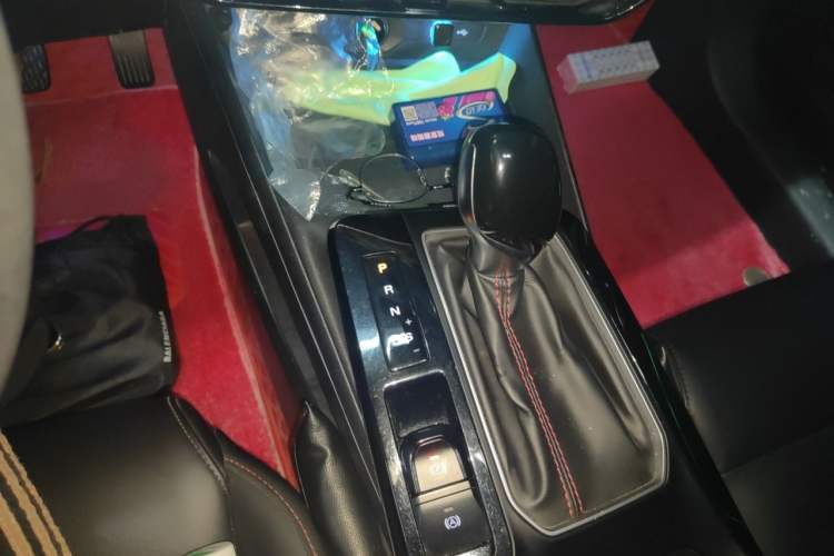 Used MG 5 2021 180 DVVT CVT Youth Luxury Edition Gear Lever