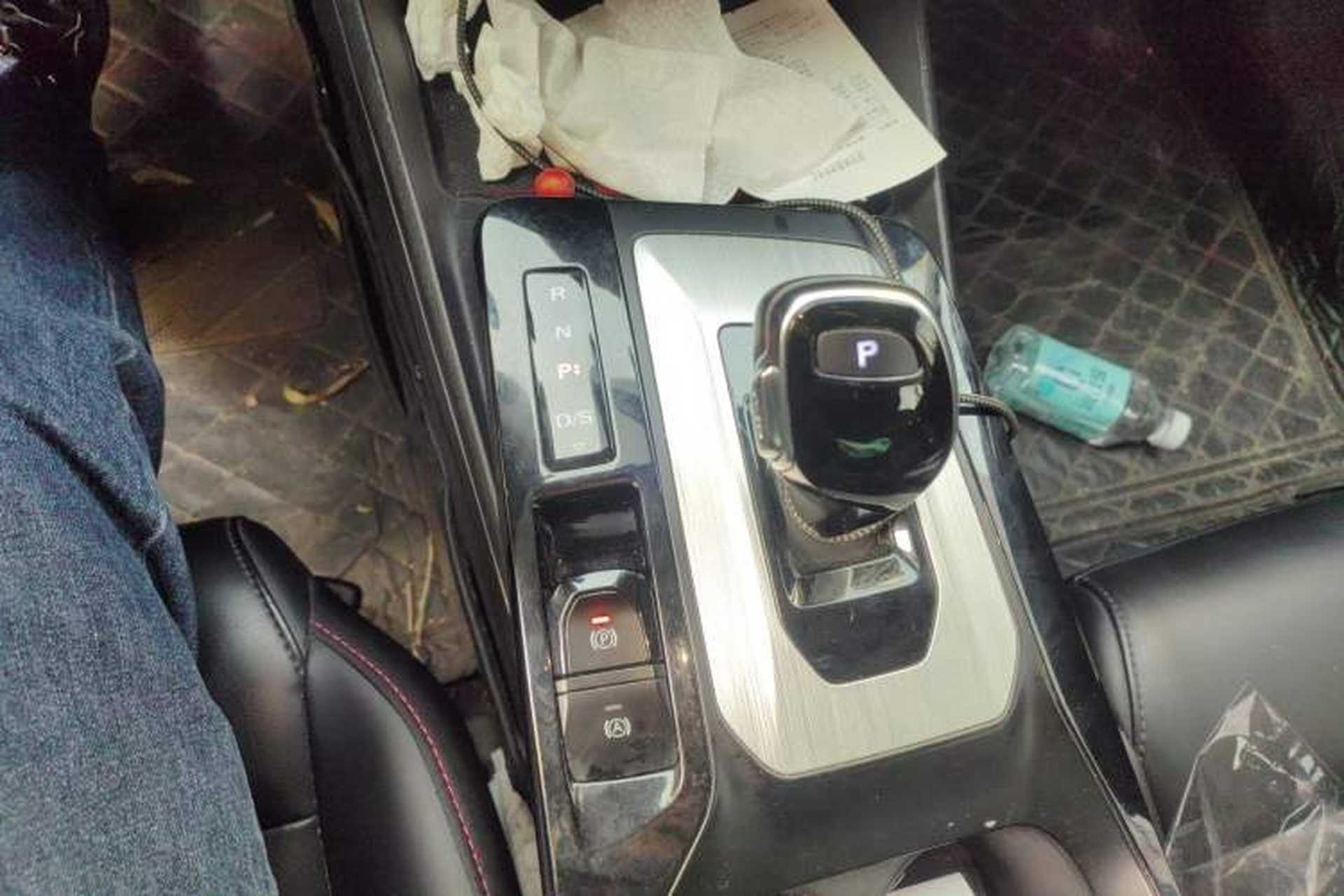 Used MG 5 2021 Revised 300TGI DCT Qingshè Luxurious Enjoyment Edition Gear Lever