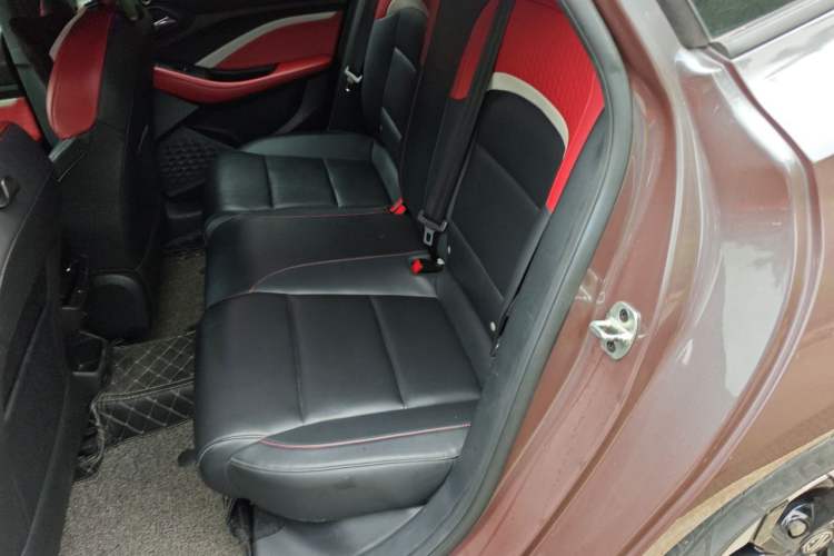 Used MG 5 2021 Revised Version 180 DVVT CVT Youth Luxury Edition Left Rear Seat