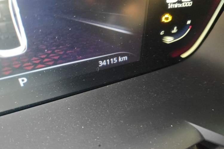 Used MG 5 2021 180 DVVT CVT Youth Luxury Edition Odometer Close Up
