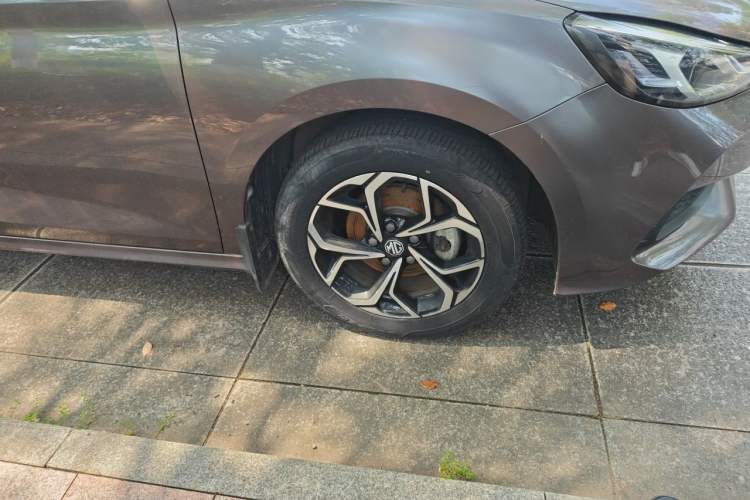 Used MG 5 2021 180 DVVT CVT Youth Luxury Edition Right Front Wheel Hub